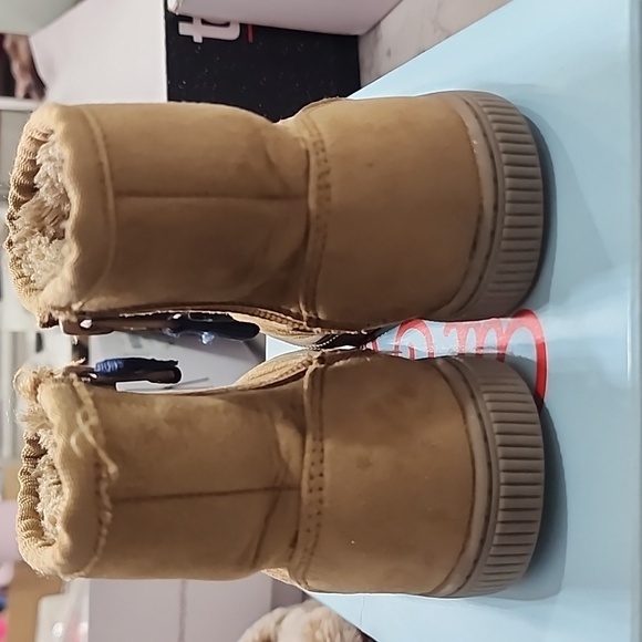 [Cat&Jack]  Toddler Arlo Boots - Picture 4 of 8